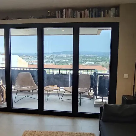 Апартаменты Modern Penthouse With Amazing Sea Views In The Heart Of Old Town Хавеа