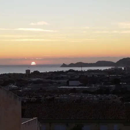 Modern Penthouse With Amazing Sea Views In The Heart Of Old Town Апартаменты *