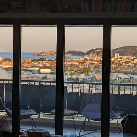 Modern Penthouse With Amazing Sea Views In The Heart Of Old Town